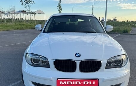 BMW 1 серия, 2011 год, 930 000 рублей, 23 фотография
