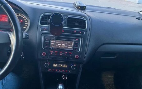 Volkswagen Polo VI (EU Market), 2013 год, 800 000 рублей, 7 фотография