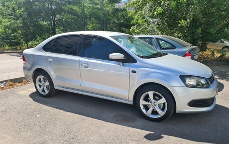 Volkswagen Polo VI (EU Market), 2013 год, 800 000 рублей, 2 фотография