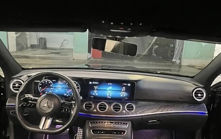 Mercedes-Benz E-Класс, 2021 год, 3 700 000 рублей, 15 фотография