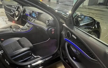 Mercedes-Benz E-Класс, 2021 год, 3 700 000 рублей, 18 фотография