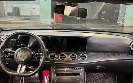Mercedes-Benz E-Класс, 2021 год, 3 700 000 рублей, 13 фотография