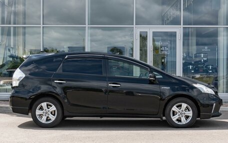Toyota Prius Alpha I (ZVW40/41), 2014 год, 1 060 000 рублей, 5 фотография