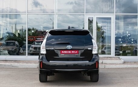 Toyota Prius Alpha I (ZVW40/41), 2014 год, 1 060 000 рублей, 4 фотография
