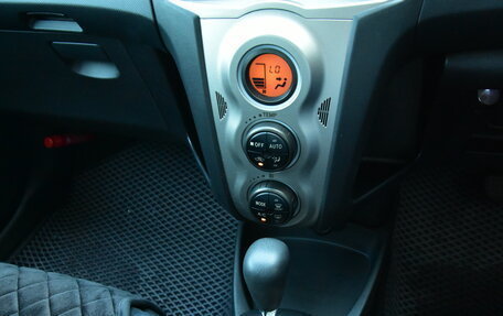 Toyota Vitz, 2010 год, 700 000 рублей, 15 фотография