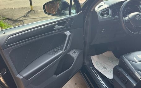 Volkswagen Tiguan II, 2018 год, 2 400 000 рублей, 7 фотография