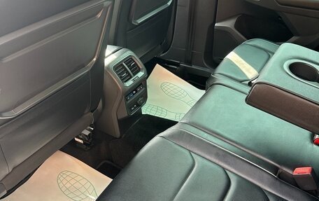 Volkswagen Tiguan II, 2018 год, 2 400 000 рублей, 9 фотография