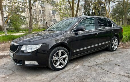 Skoda Superb III рестайлинг, 2012 год, 1 100 000 рублей, 2 фотография