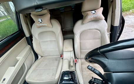 Skoda Superb III рестайлинг, 2012 год, 1 100 000 рублей, 10 фотография
