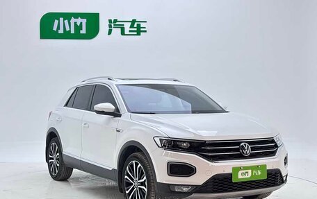 Volkswagen T-Roc I, 2022 год, 2 050 000 рублей, 3 фотография