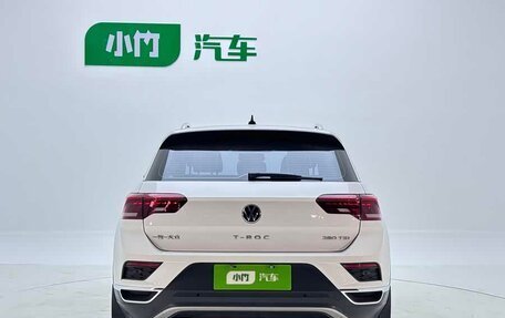 Volkswagen T-Roc I, 2022 год, 2 050 000 рублей, 5 фотография