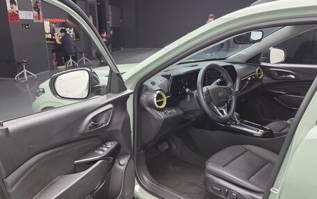 Chevrolet Trax, 2023 год, 1 600 000 рублей, 15 фотография