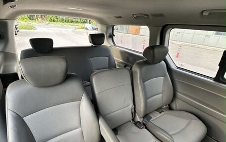 Hyundai Grand Starex Grand Starex I рестайлинг 2, 2011 год, 740 000 рублей, 17 фотография