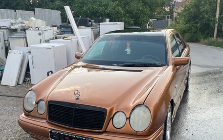 Mercedes-Benz E-Класс, 1995 год, 216 650 рублей, 1 фотография