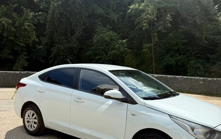 Hyundai Solaris II рестайлинг, 2018 год, 850 000 рублей, 12 фотография