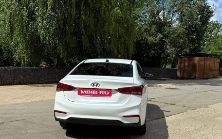 Hyundai Solaris II рестайлинг, 2018 год, 850 000 рублей, 7 фотография