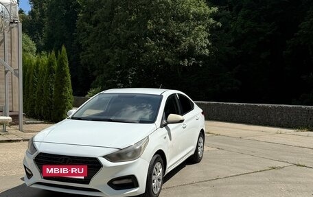 Hyundai Solaris II рестайлинг, 2018 год, 850 000 рублей, 5 фотография