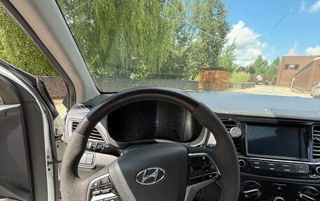 Hyundai Solaris II рестайлинг, 2018 год, 850 000 рублей, 18 фотография