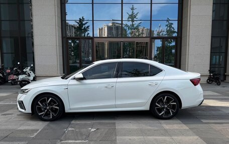 Skoda Octavia IV, 2022 год, 1 820 900 рублей, 4 фотография