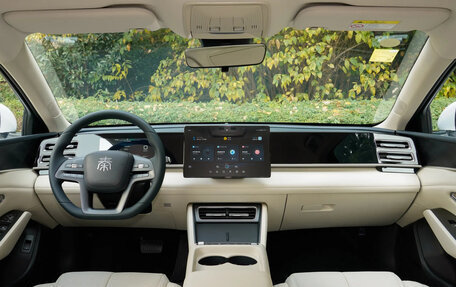 BYD Qin, 2026 год, 1 800 000 рублей, 11 фотография