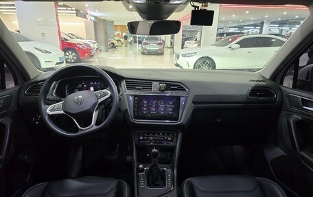 Volkswagen Tiguan II, 2022 год, 4 167 000 рублей, 11 фотография