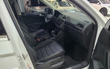 Volkswagen Tiguan II, 2022 год, 4 167 000 рублей, 10 фотография