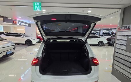 Volkswagen Tiguan II, 2022 год, 4 167 000 рублей, 14 фотография