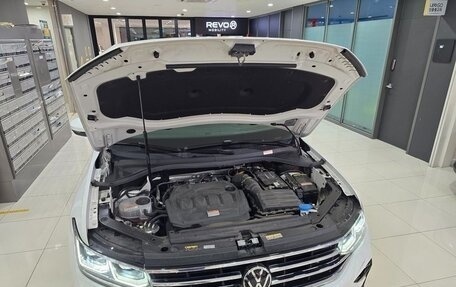 Volkswagen Tiguan II, 2022 год, 4 167 000 рублей, 15 фотография