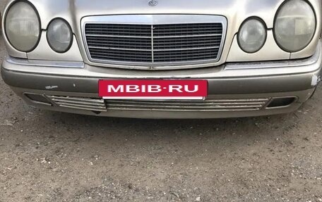 Mercedes-Benz E-Класс, 1995 год, 216 650 рублей, 8 фотография