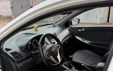 Hyundai Solaris II рестайлинг, 2012 год, 750 000 рублей, 9 фотография