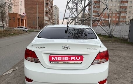 Hyundai Solaris II рестайлинг, 2012 год, 750 000 рублей, 11 фотография