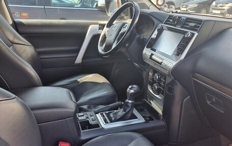 Toyota Land Cruiser Prado 150 рестайлинг 2, 2019 год, 4 500 000 рублей, 3 фотография