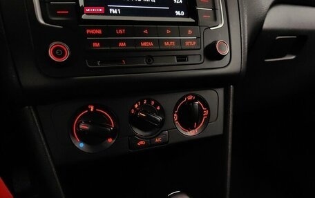 Volkswagen Polo VI (EU Market), 2016 год, 888 000 рублей, 15 фотография