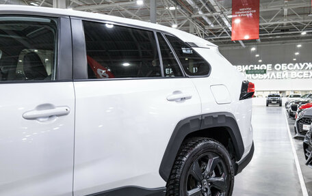 Toyota RAV4, 2022 год, 3 499 000 рублей, 5 фотография