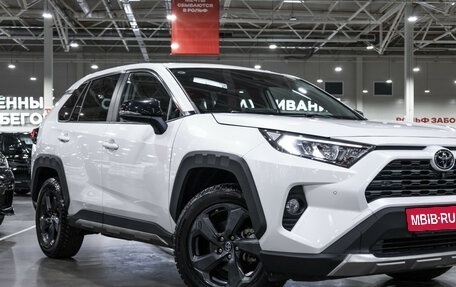 Toyota RAV4, 2022 год, 3 499 000 рублей, 10 фотография