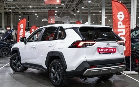 Toyota RAV4, 2022 год, 3 499 000 рублей, 18 фотография