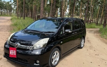 Toyota ISis I, 2012 год, 1 250 000 рублей, 2 фотография