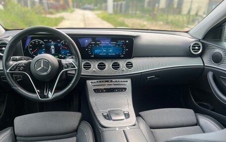 Mercedes-Benz E-Класс, 2021 год, 4 800 000 рублей, 8 фотография