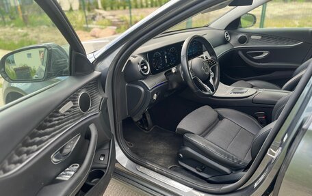 Mercedes-Benz E-Класс, 2021 год, 4 800 000 рублей, 5 фотография
