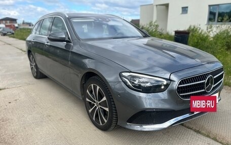 Mercedes-Benz E-Класс, 2021 год, 4 800 000 рублей, 4 фотография