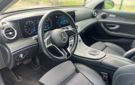 Mercedes-Benz E-Класс, 2021 год, 4 800 000 рублей, 10 фотография