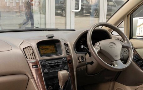 Toyota Harrier, 1999 год, 900 000 рублей, 10 фотография