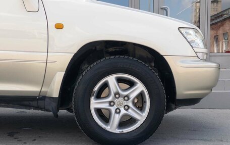 Toyota Harrier, 1999 год, 900 000 рублей, 9 фотография