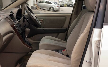 Toyota Harrier, 1999 год, 900 000 рублей, 17 фотография
