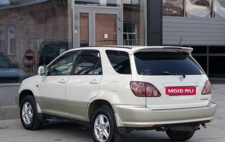 Toyota Harrier, 1999 год, 900 000 рублей, 7 фотография