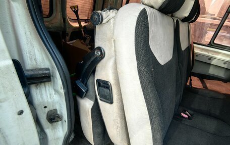 Renault Trafic, 2003 год, 649 000 рублей, 11 фотография