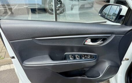 KIA Rio IV, 2018 год, 1 263 000 рублей, 12 фотография