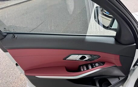 BMW 3 серия, 2022 год, 3 110 000 рублей, 13 фотография