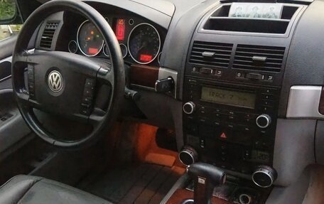 Volkswagen Touareg III, 2004 год, 1 000 050 рублей, 6 фотография