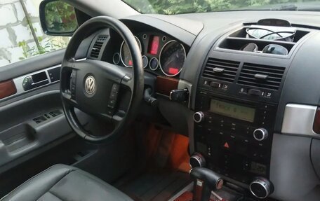 Volkswagen Touareg III, 2004 год, 1 000 050 рублей, 7 фотография